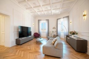 SJR Luxury Apartment Trevi Fountain